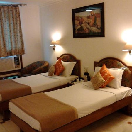 Hotel Diana Palace ジャイプール エクステリア 写真